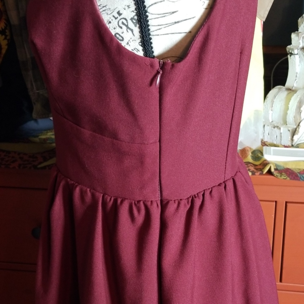 Daily Look Dark Red V-Neck Dress - Picture 3 of 6